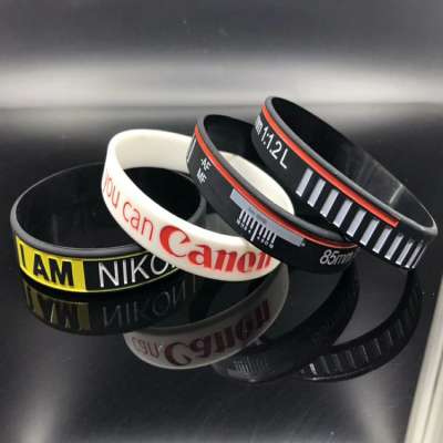 2018 new product rainbow link bracelet embossed silicone wristband